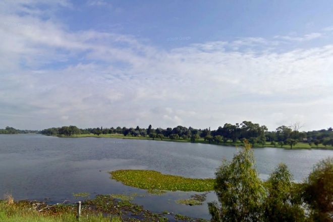 benoni_homestead_lake.jpg